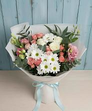 Букет цветов из:  Розы, Лизиантусы и Хризантемы в Томари
