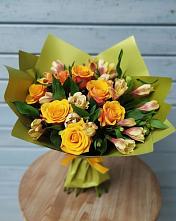 Букет цветов из:  Альстромерии и Розы в Томари