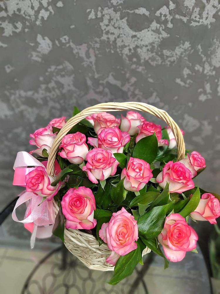 Цветочная композиция из Розы в корзине в Томари