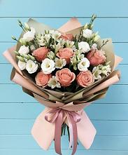 Букет цветов из:  Розы, Альстромерии и Лизиантусы в Томари