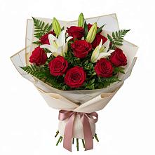 Букет цветов из:  Лилии и Розы в Томари