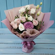 Букет цветов из:  Розы и Лизиантусы в Томари