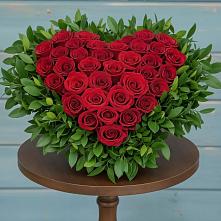 Цветочная композиция из Розы в виде сердца в Томари