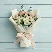 Букет цветов из:  Альстромерии #REPLACE_PRED# Томари