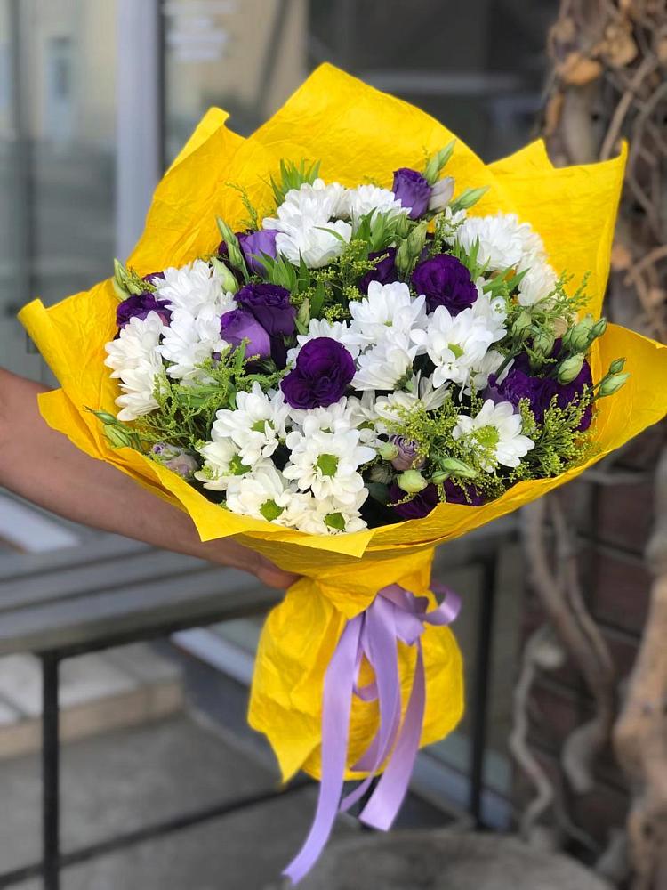 Букет цветов из: Ирисы, Хризантемы и Ромашки в Томари