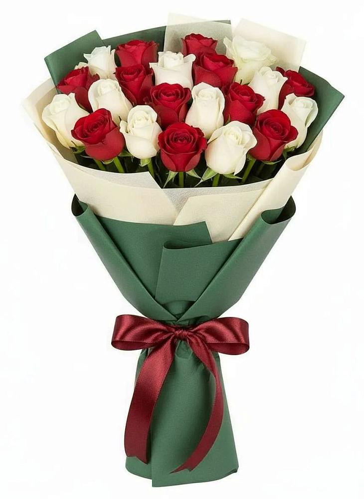 Букет Микс из красных и белых роз в Томари