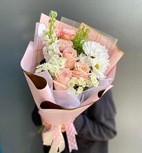 Букет цветов из:  Хризантемы и Розы в Томари