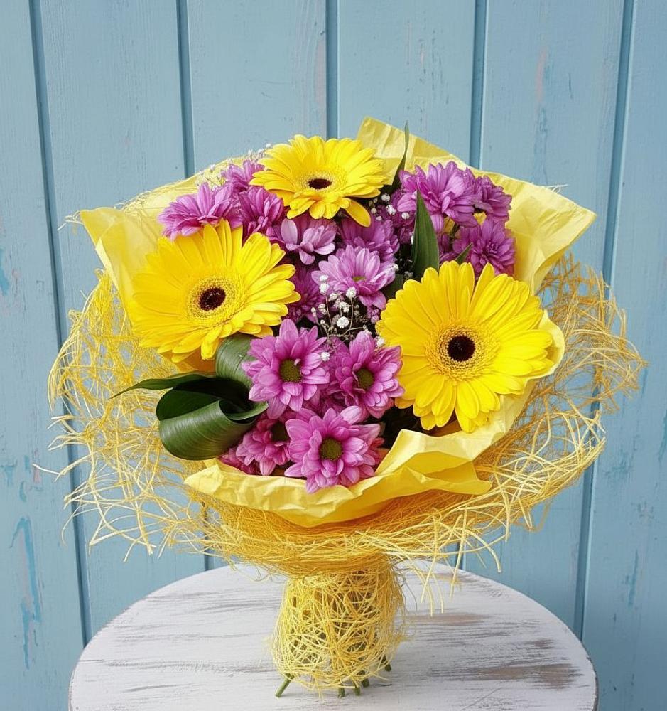 Букет цветов из: Хризантемы и Герберы в Томари