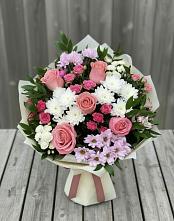 Букет цветов из:  Альстромерии, Гвоздики, Розы и Хризантемы в Томари
