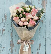 Букет цветов из:  Розы в Томари