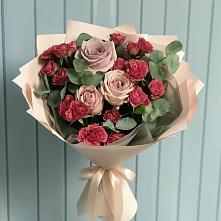 Букет цветов из:  Гвоздики и Розы в Томари