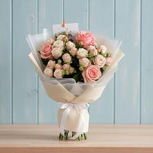 Букет цветов из:  Розы в Томари