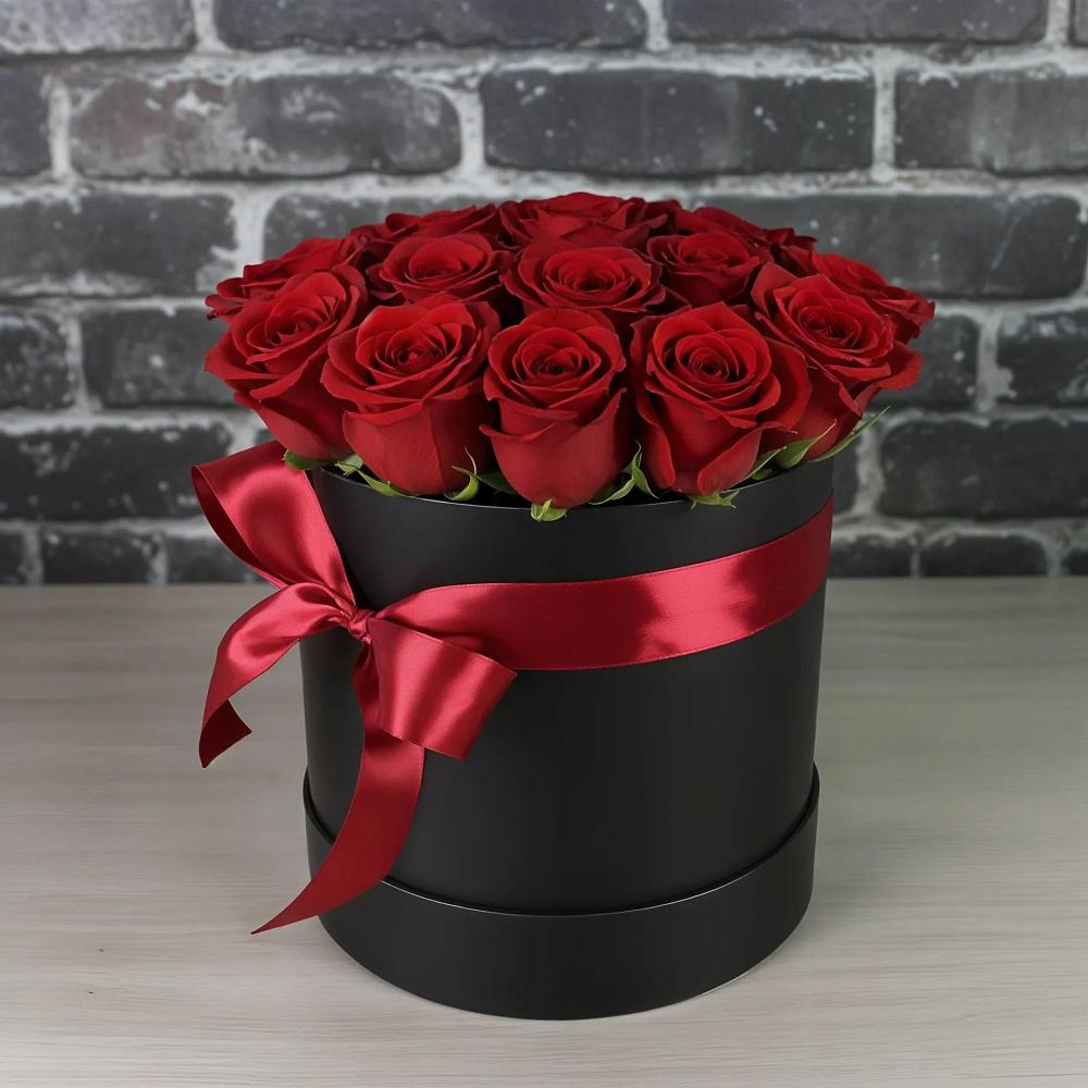 Цветочная композиция из Розы в шляпной коробке в Томари