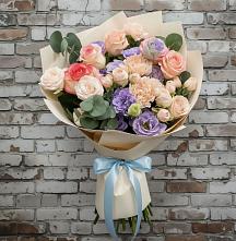 Букет цветов из:  Розы, Лизиантусы и Гвоздики в Томари