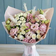Букет цветов из:  Альстромерии и Розы в Томари
